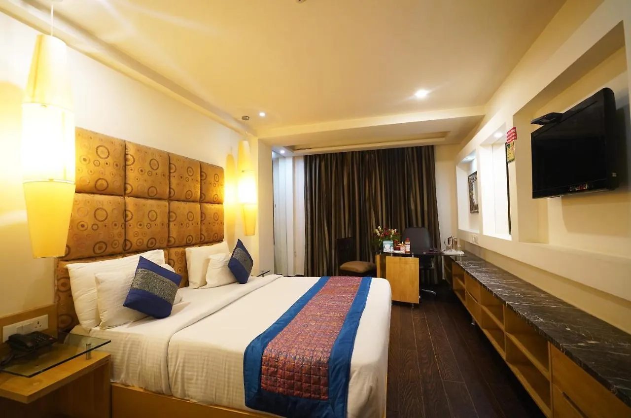 Airport Hotel Grand By Fantasia New Delhi 4*,
